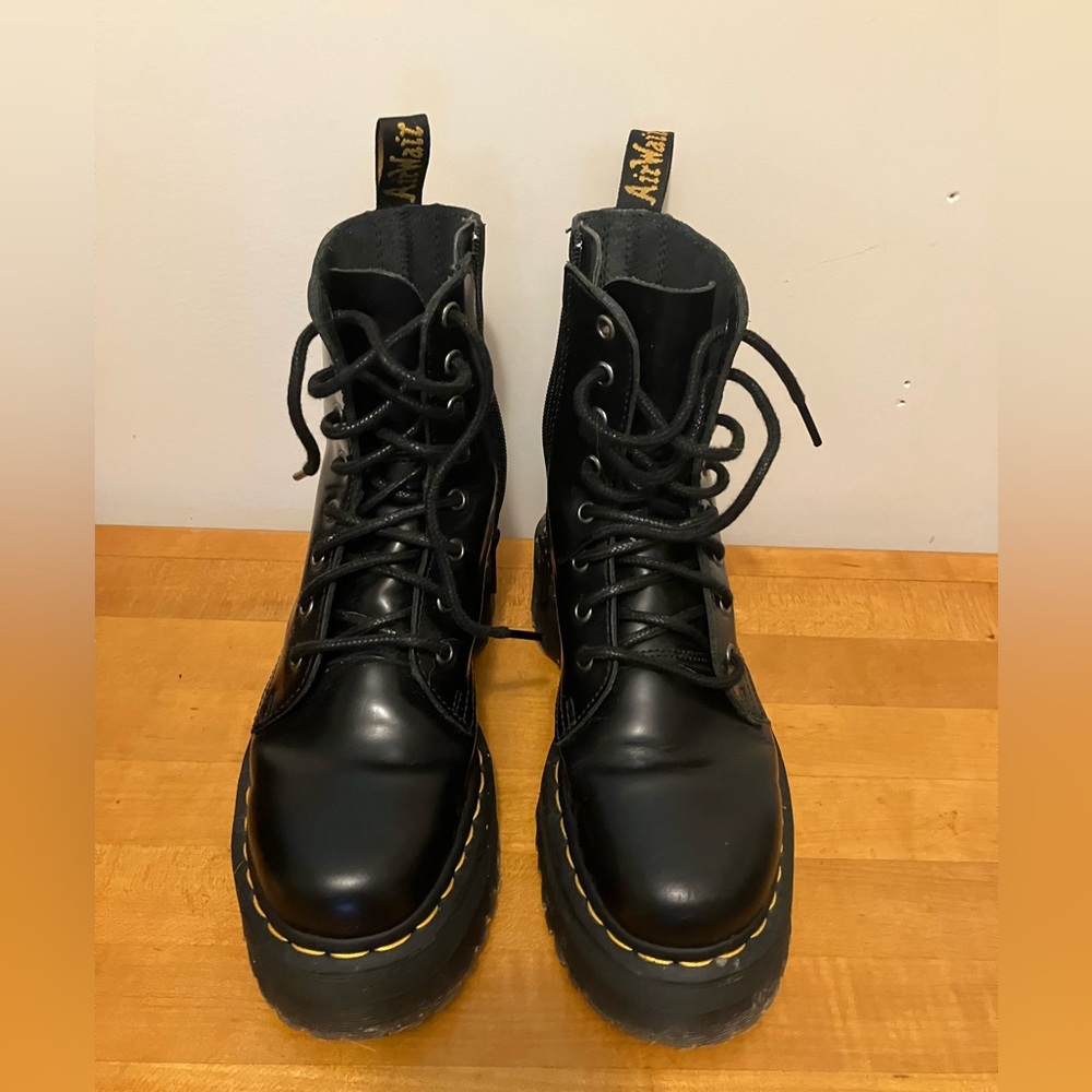 Dr. Martens Jadon Boot (leather platform) Like New
